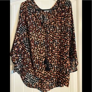 Medium thin material long/quarter length sleeves